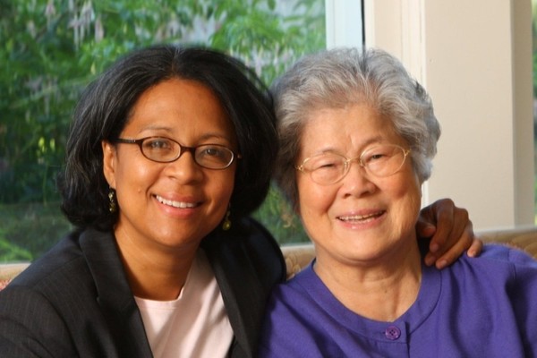 트릭랜드 의원(왼쪽)과 어머니. (스트릭랜드 트위터)