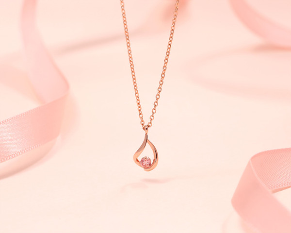 로이드 ‘핑크 다이아몬드 목걸이’. [사진=로이드]