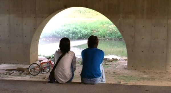 유하 감독의 2002년 영화 '결혼은 미친 짓이다' 한 장면. 