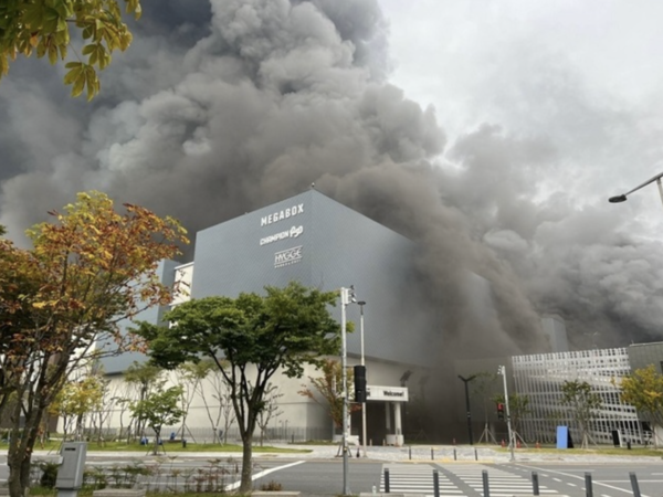 현대프리미엄아울렛 대전점에서 9월 26일 화재가 발생했다. (대전소방본부)