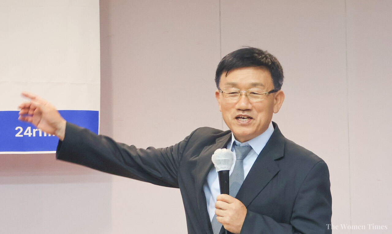 박동천 대덕구 기독교 협의회장이 30일 참행복나눔운동 대전본부 발대식에서 인사말을 하고 있다. (사진=참행복나눔운동)
